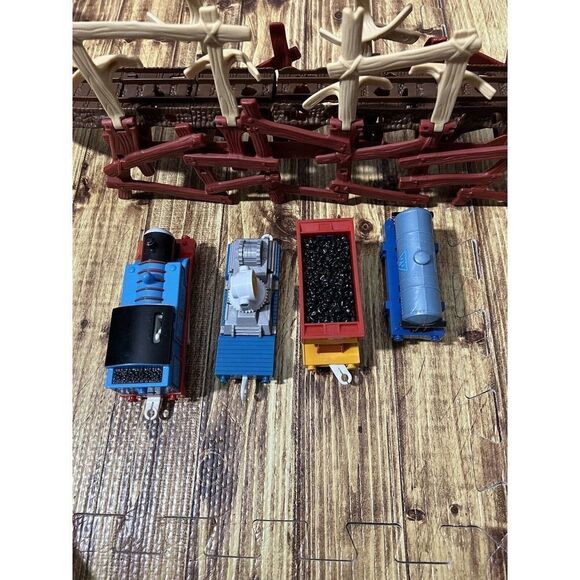 Thomas & Friends Trackmaster Railway Shake Shake Bridge With Trains - Picture 5 of 12